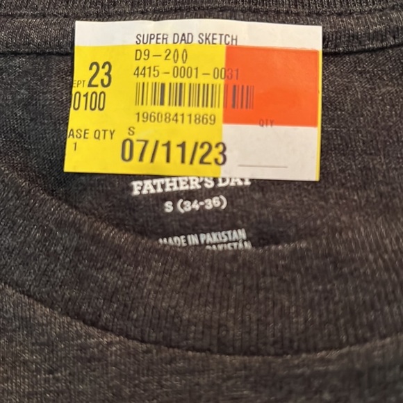 Way to Celebrate Promoted to Grandpa Men's Graphic Tee, Size S - Picture 5 of 5